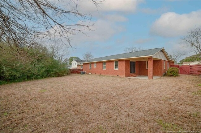 Building Photo - 6615 Grist Mill Rd