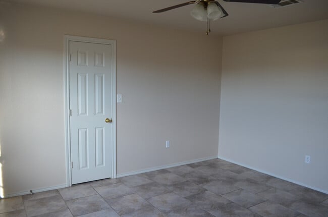 Building Photo - 1710 Ute Trail