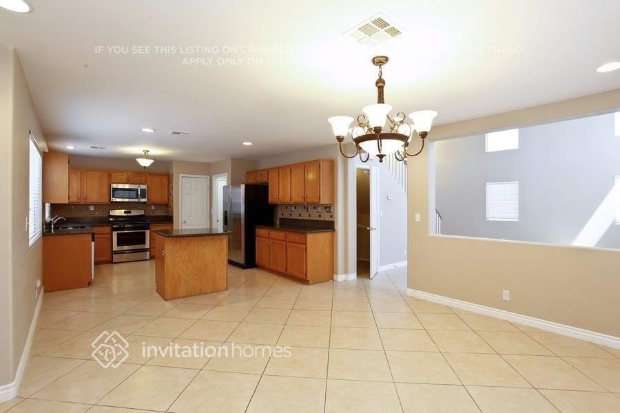 Building Photo - 5910 Red Dawn St