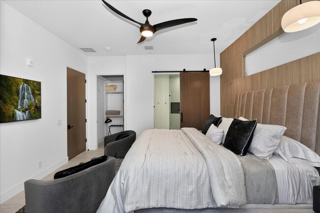 Building Photo - 51120 Avenida Navarro