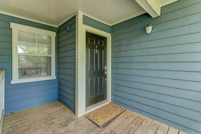 Building Photo - 501 Olmsted Park Pl