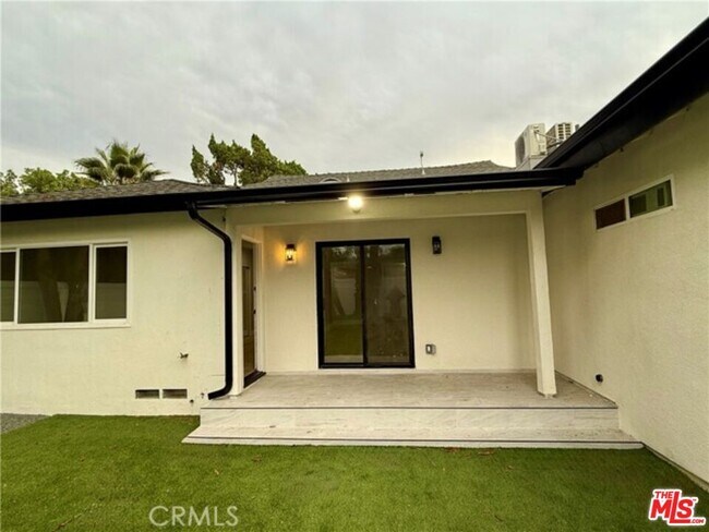 Building Photo - 8561 Marklein Ave