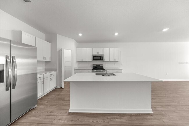 Building Photo - 4883 SW 81st Lp