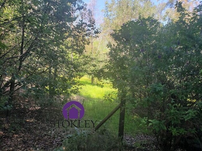 Building Photo - 2234 Oakvale Rd