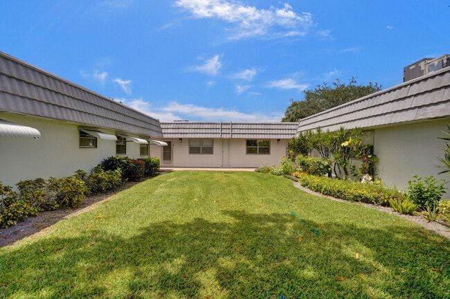 Building Photo - 141 Valencia Blvd