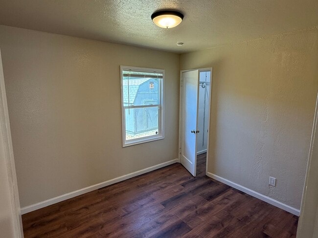 Building Photo - Richmond 2-Bedroom Single Family Home w/ 1...