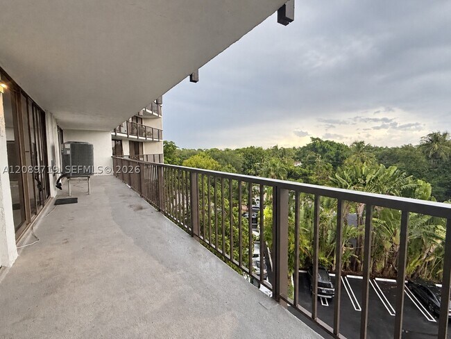 Building Photo - 5781 Biscayne Blvd
