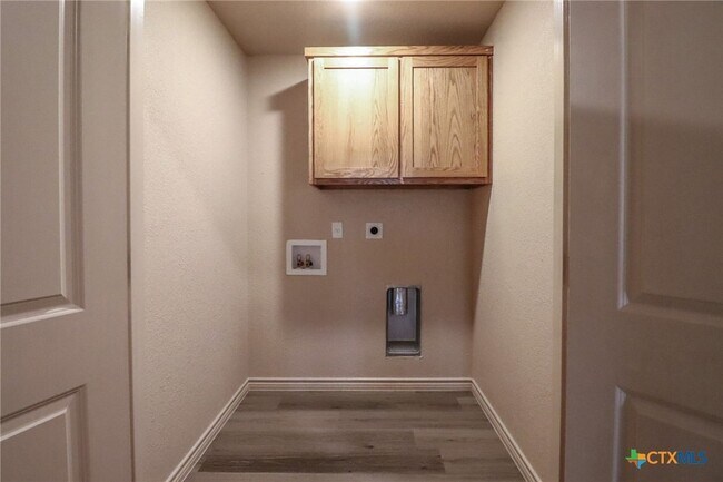 Building Photo - 6203 Twistleaf Ln