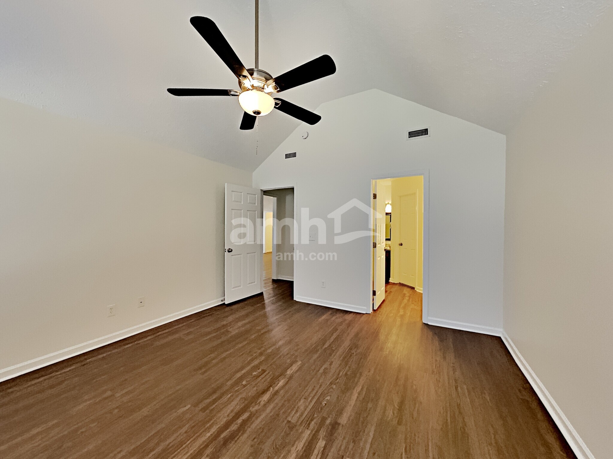 Building Photo - 6027 Nautical St