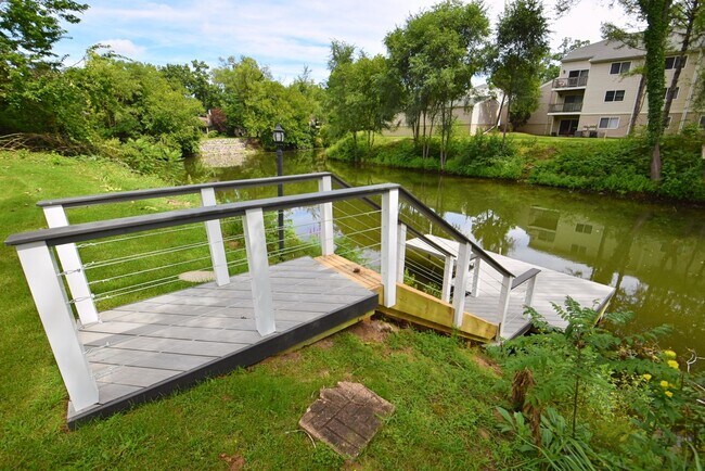 Building Photo - Waterfront Condo in Penn Schools District, 4 bedroom, 3 full baths!