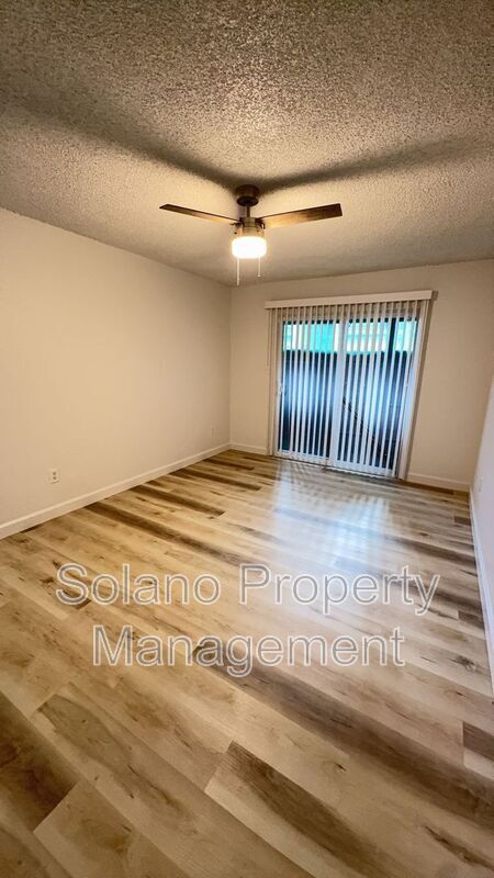 Building Photo - 1625 Park Ln