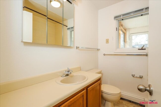 Building Photo - 2BD | 2BA Nestled on a Cul-De-Sac