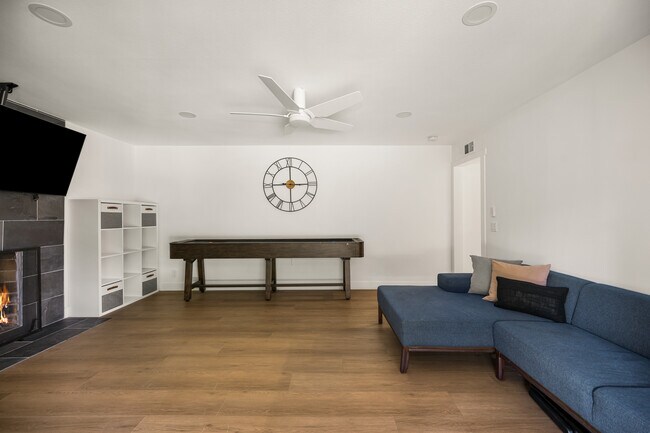 Building Photo - 2916 E Trenton Ave