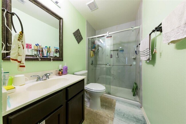 Building Photo - 1910 Ruthie Run