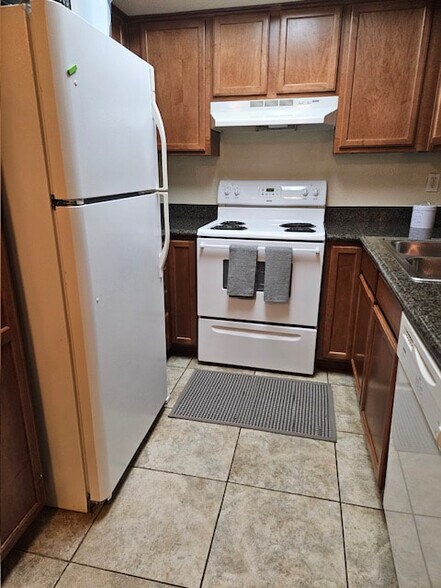 Building Photo - 1455 E Katie Ave