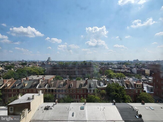 Building Photo - 604-36 S Washington Square