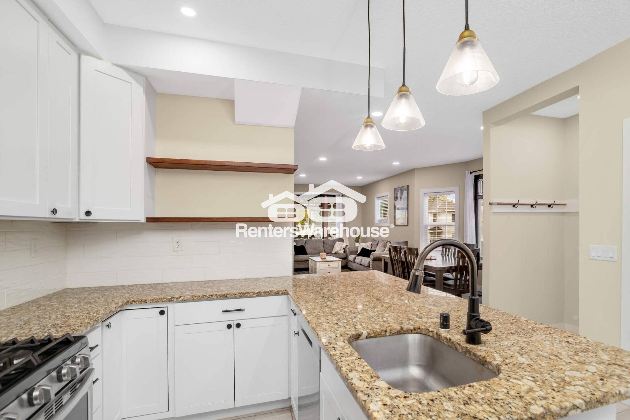 Building Photo - 206 Robie St E