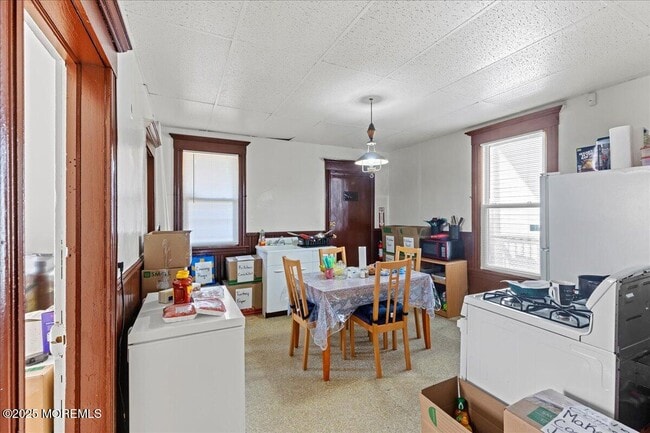 Building Photo - 104 Welton St