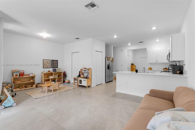 Building Photo - 12932 SW 286th Terrace