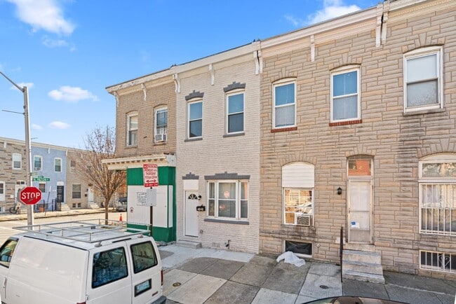 Building Photo - 2429 Ashland Ave