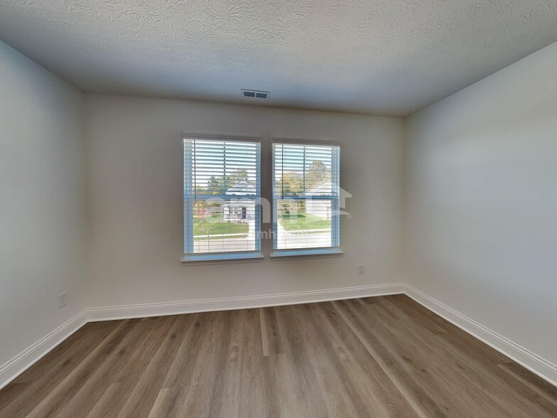 Building Photo - 202 Kramer Mills Dr