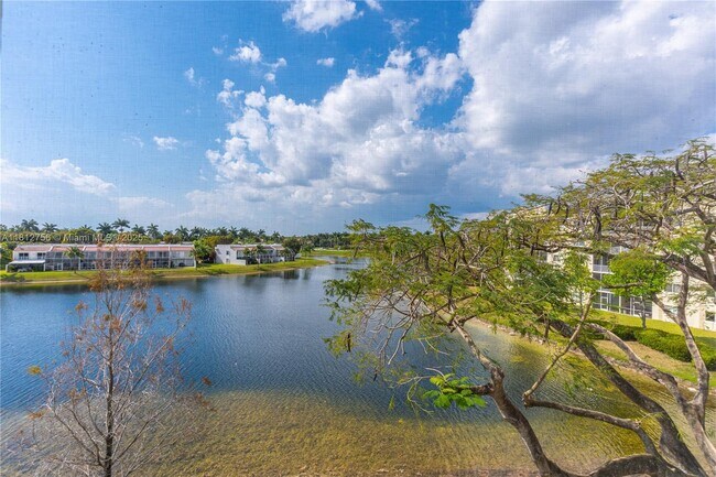 Building Photo - 10750 NW 66th St