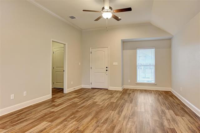 Building Photo - 1304 Saratoga Dr