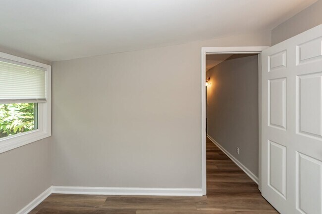 Building Photo - 3860 Chestnut St