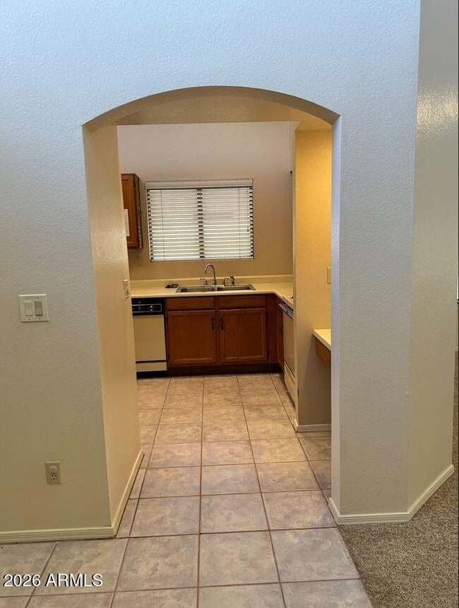 Building Photo - 2363 W Comstock Dr