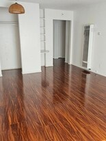 Building Photo - 2112 Manhattan Beach Blvd