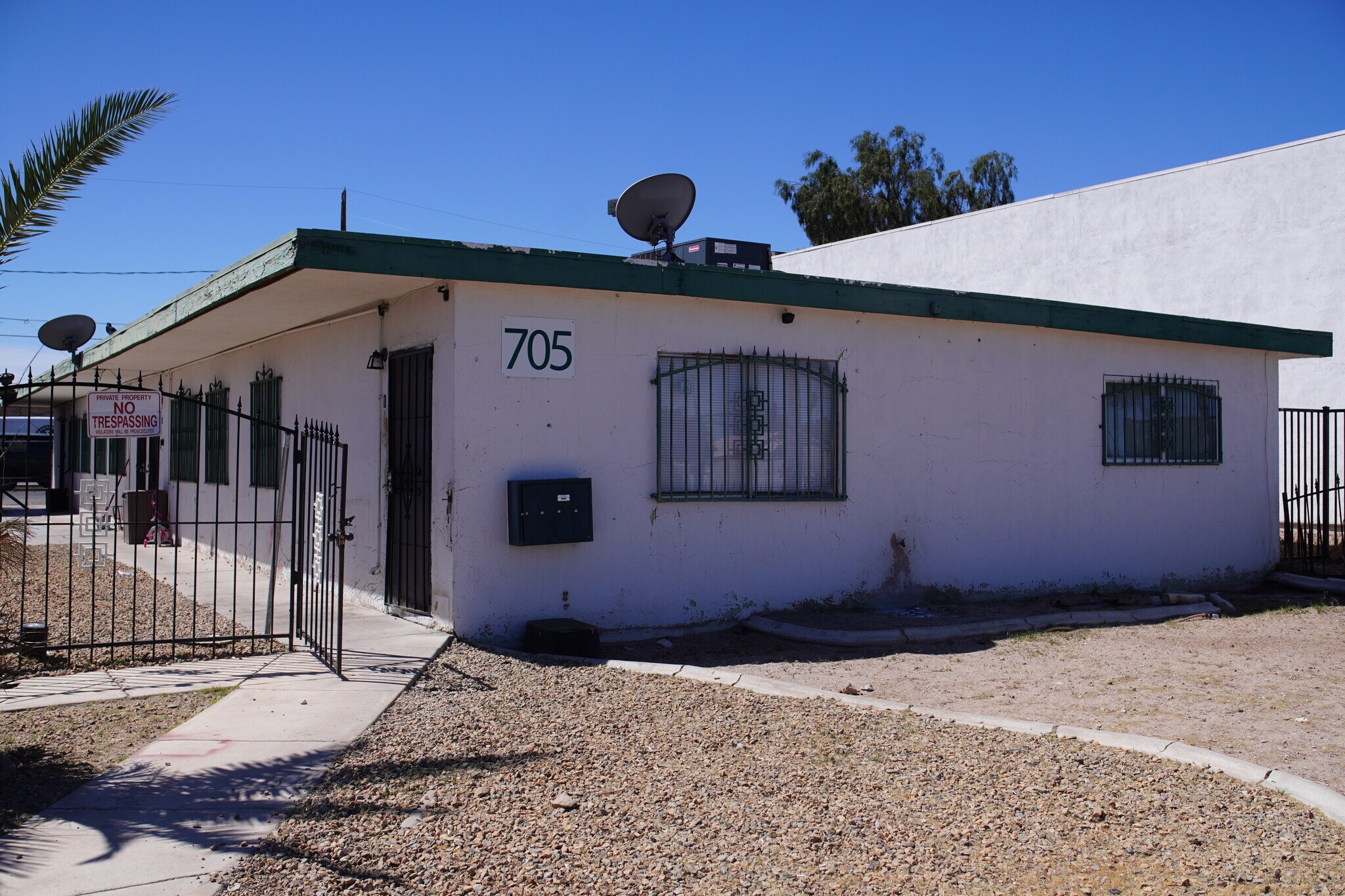 Building Photo - 705 Morgan Ave