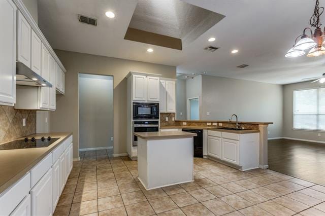 Building Photo - 15858 Durango Dr