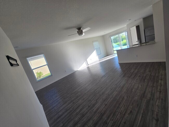 Building Photo - 1506 Merriment Way