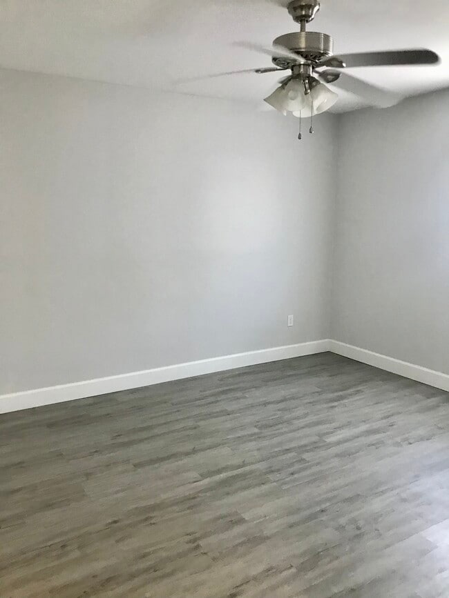 Building Photo - 680 Forest Hill Ln NW