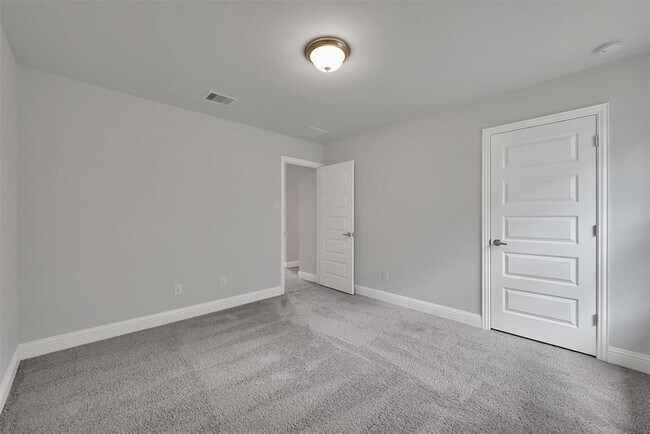Building Photo - 411 Terra Vis Cir