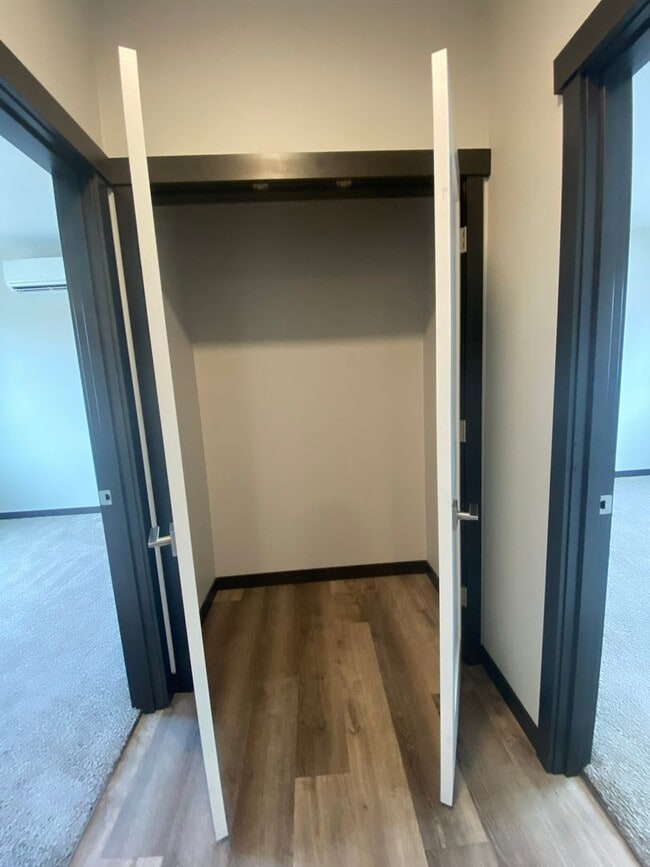 Building Photo - BONUS RENT SPECIAL! Exceptional 3 Bed, 2 B...