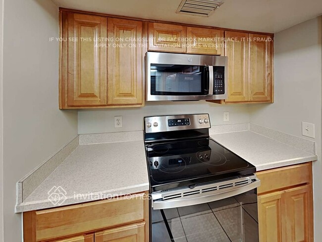 Building Photo - 3015 Bay Tree Dr