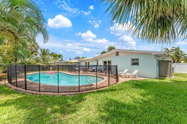 Building Photo - 1109 Seminole Dr