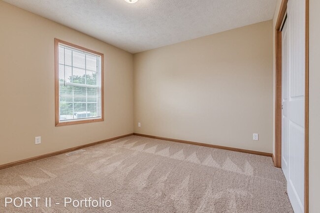 Building Photo - 3 br, 1 bath House - 377 Station 44 Pl Uni...