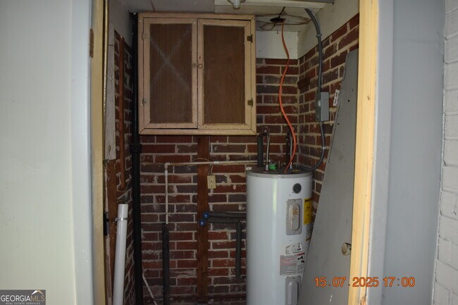 Building Photo - 803 Grosso Ave