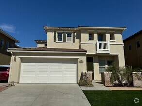 Building Photo - 4 Bedroom + Utility Room / 3.5 Bath Home F...