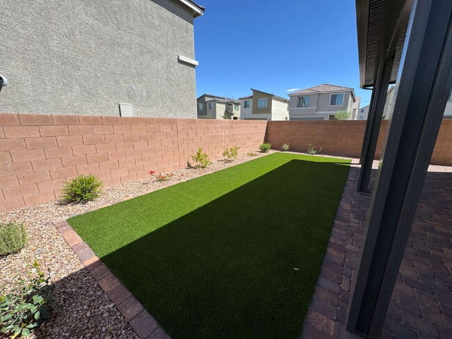 Building Photo - Beautiful, brand-new single-family home!