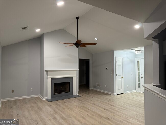 Building Photo - 4209 Zephyrhills Dr