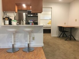 Building Photo - 3247 NE 87th St