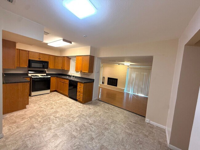 Building Photo - 241 Merribrook Trail