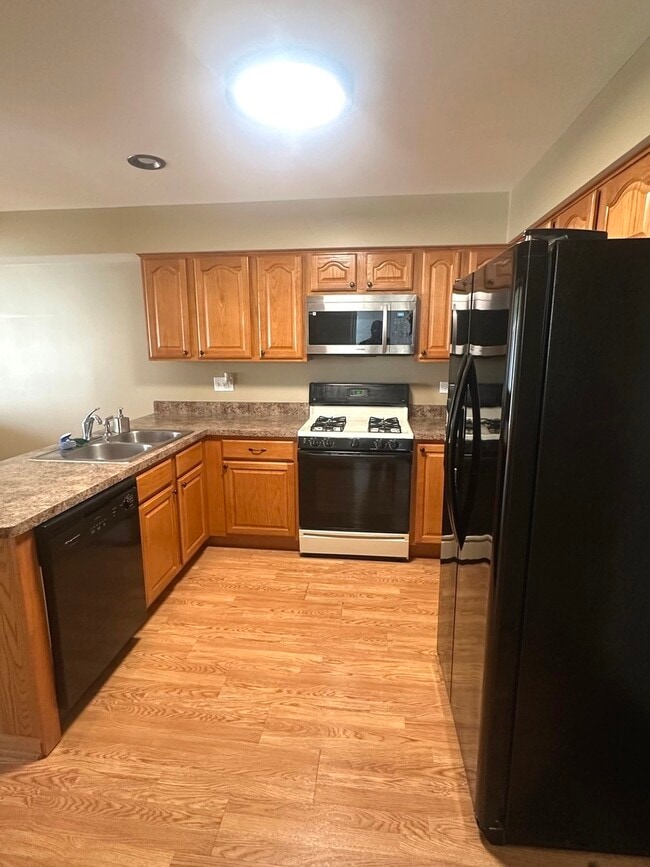 Building Photo - 3088 Serenity Ln