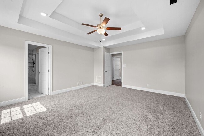 Building Photo - Beautiful Open-Concept Home with Covered Deck & Huge Backyard