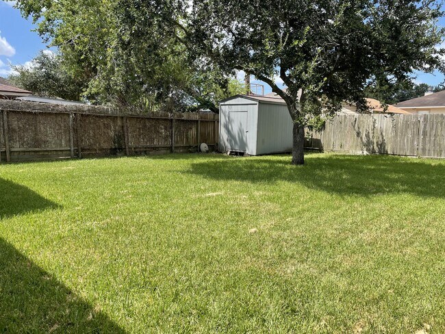 Building Photo - 3713 Aransas St