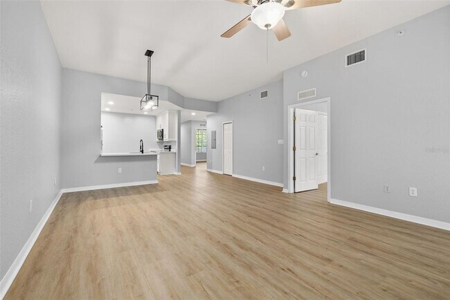 Building Photo - 855 Blue Sage St