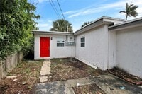 Building Photo - 1160 W 26th Ct